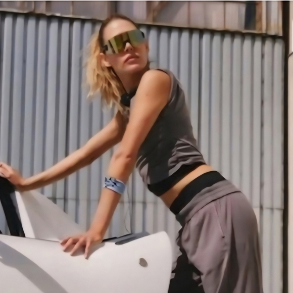 NWT Free People Movement Hot Shot Crossover Top Only- Dark Shadow - Picture 3 of 11